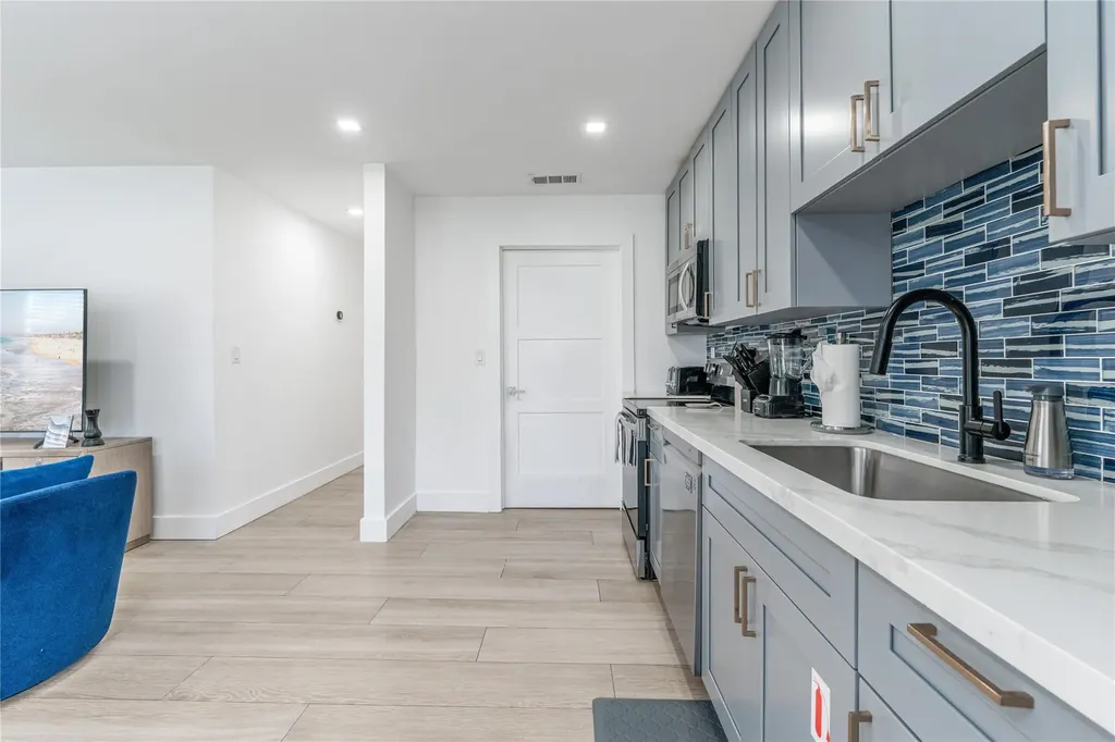 825 SW 14th Street Fort Lauderdale FL 33315