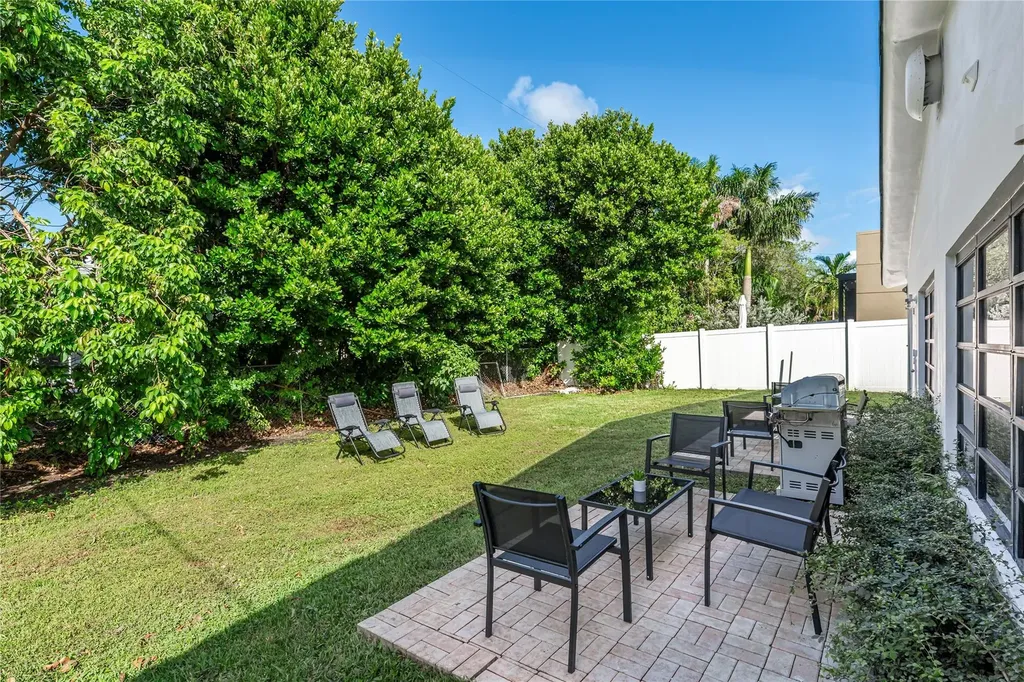 825 SW 14th Street Fort Lauderdale FL 33315