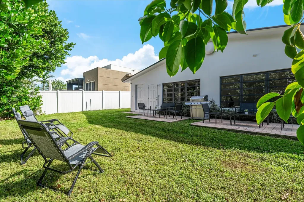 825 SW 14th Street Fort Lauderdale FL 33315