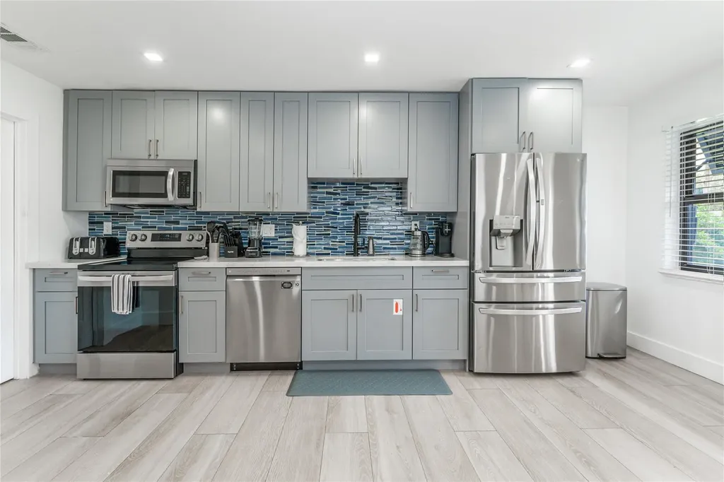 825 SW 14th Street Fort Lauderdale FL 33315