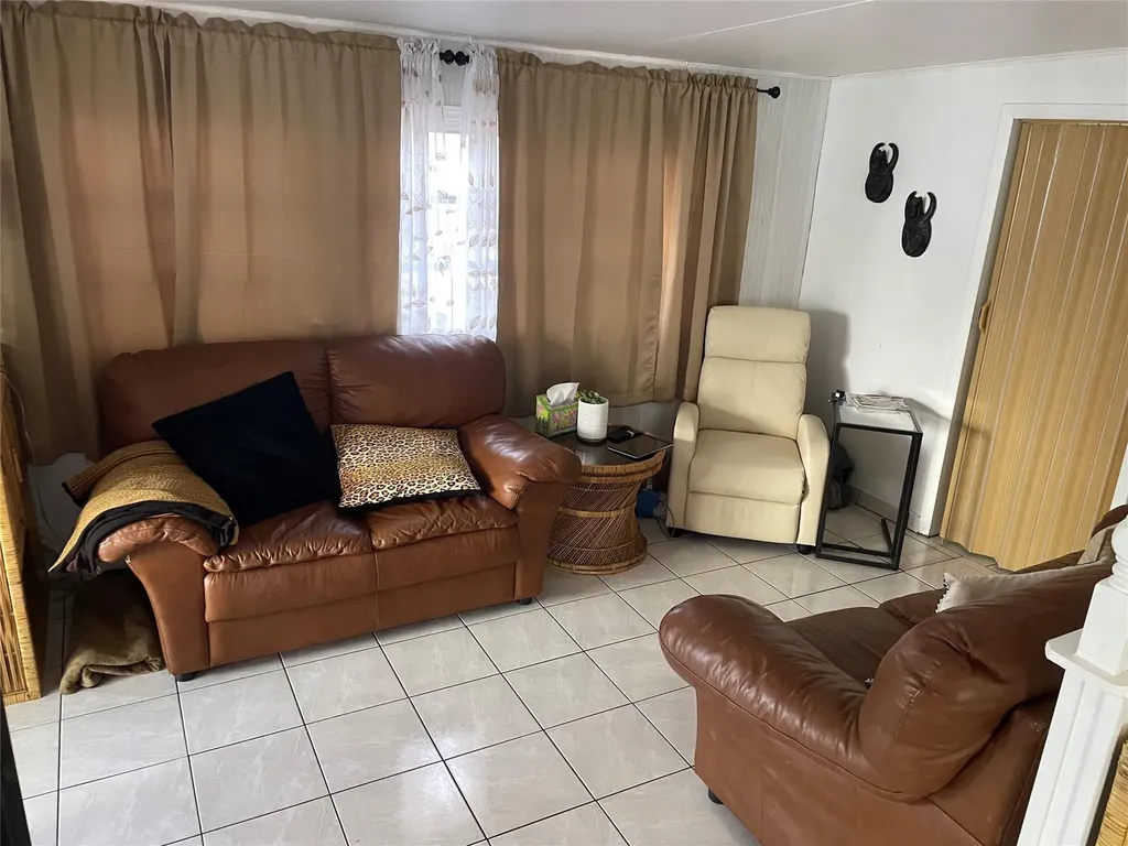 8610 SW 18th Court Davie FL 33324