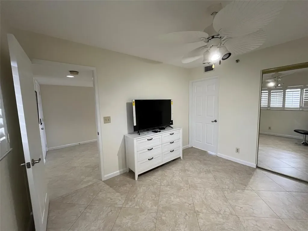 7260 Kinghurst Drive Delray Beach FL 33446