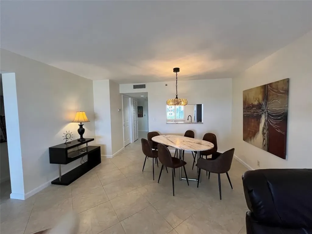 7260 Kinghurst Drive Delray Beach FL 33446