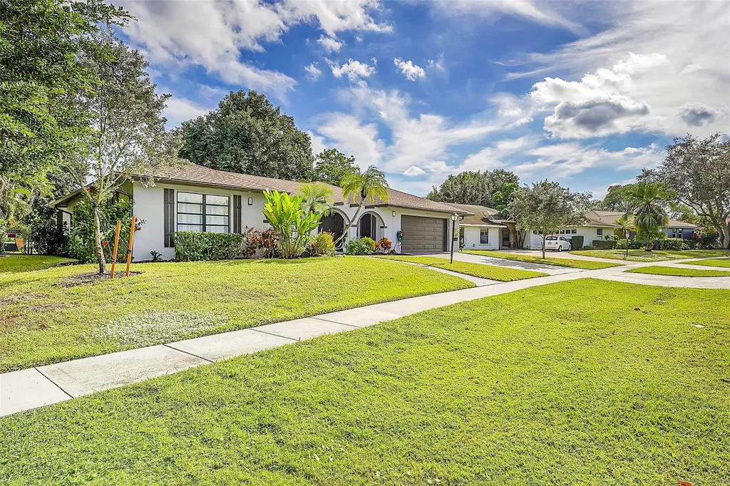 1618 The 12th Fairway Wellington FL 33414