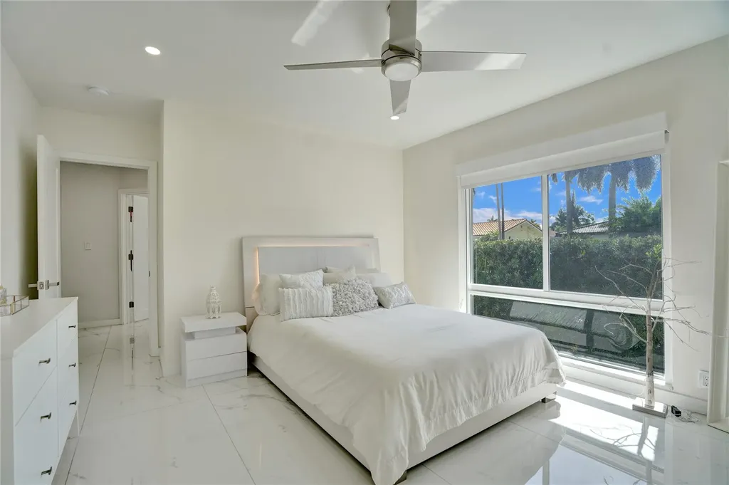 4030 Bayview Drive Fort Lauderdale FL 33308