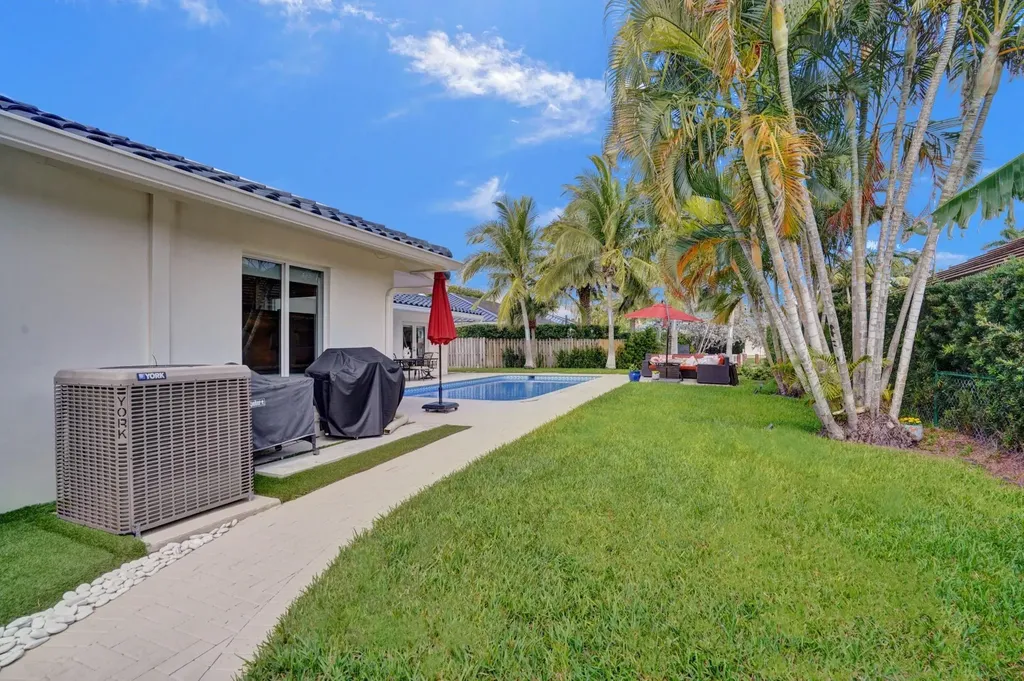 4030 Bayview Drive Fort Lauderdale FL 33308