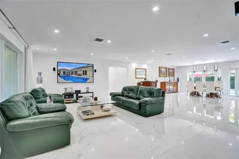 4030 Bayview Drive Fort Lauderdale FL 33308