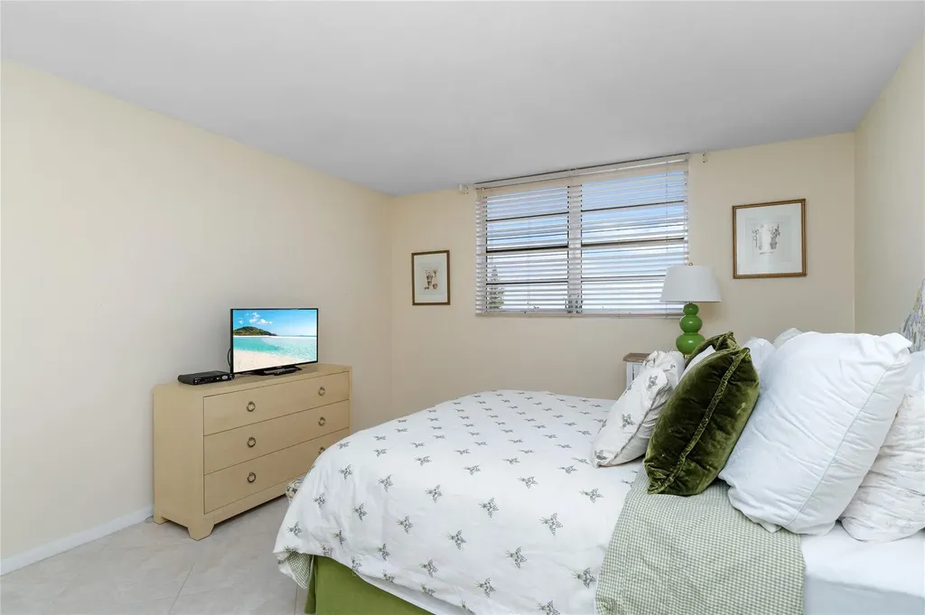 2731 NE 14th Street Causeway Pompano Beach FL 33062