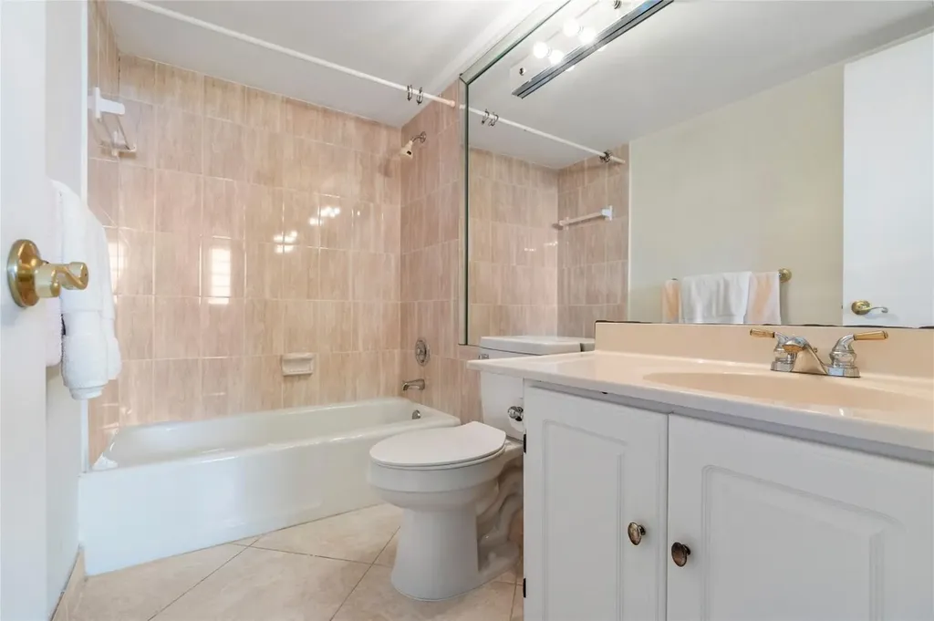 2731 NE 14th Street Causeway Pompano Beach FL 33062