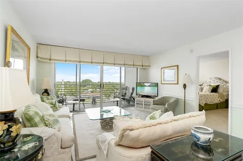 2731 NE 14th Street Causeway Pompano Beach FL 33062