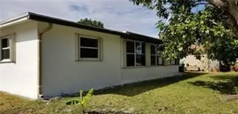 5800 NW 73rd Avenue Tamarac FL 33321