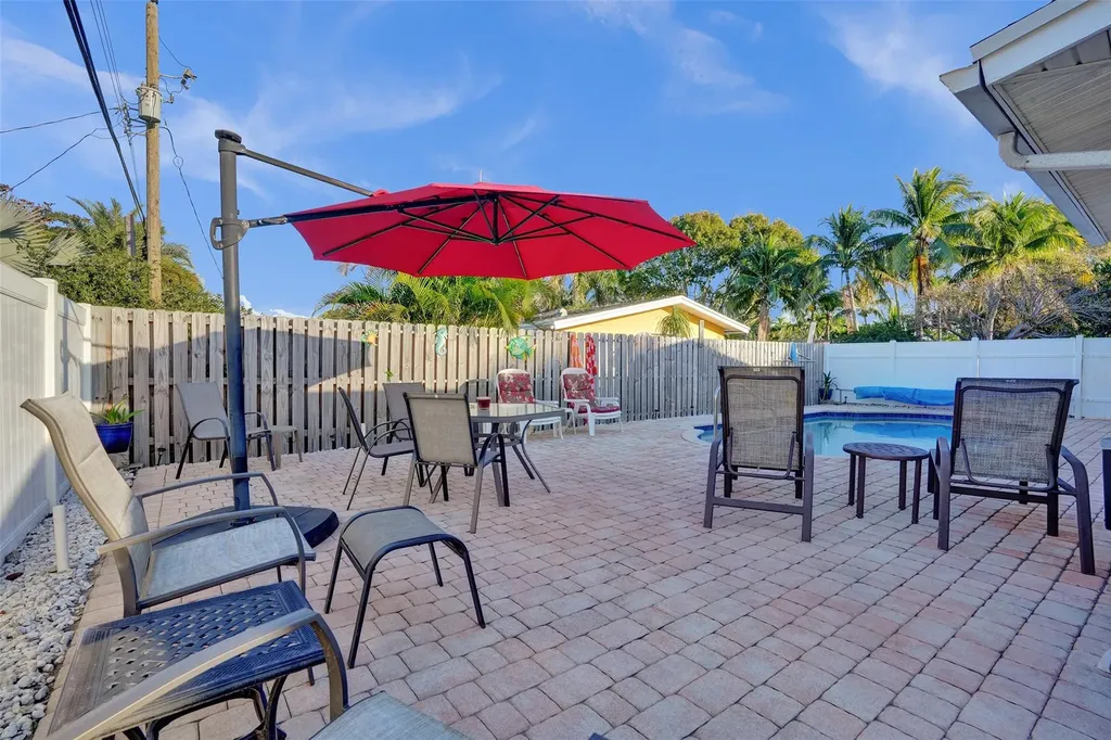 2585 SE 3rd Street Pompano Beach FL 33062