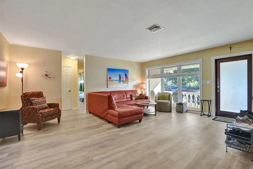 2585 SE 3rd Street Pompano Beach FL 33062