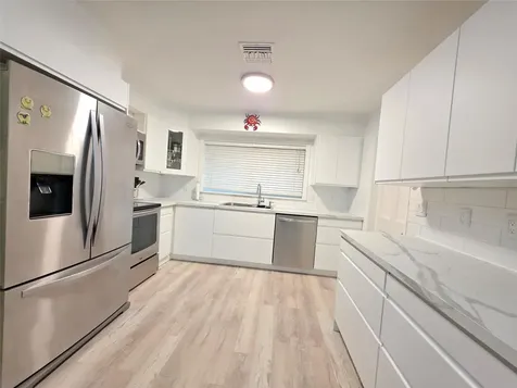 2585 SE 3rd Street Pompano Beach FL 33062