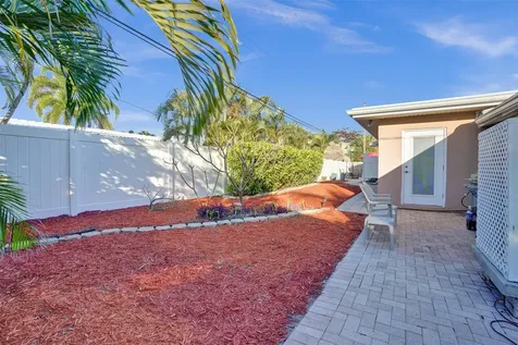 2585 SE 3rd Street Pompano Beach FL 33062
