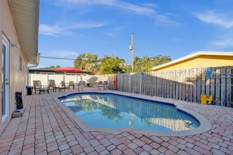 2585 SE 3rd Street Pompano Beach FL 33062