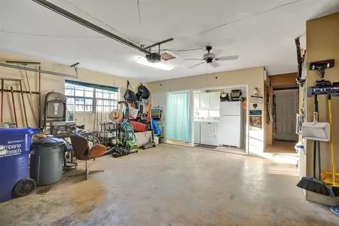 2585 SE 3rd Street Pompano Beach FL 33062