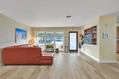 2585 SE 3rd Street Pompano Beach FL 33062