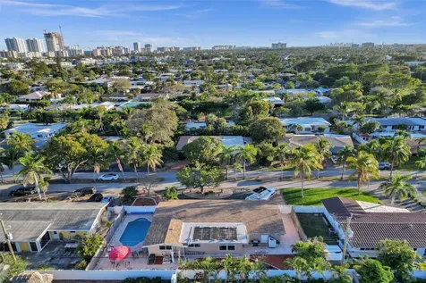 2585 SE 3rd Street Pompano Beach FL 33062