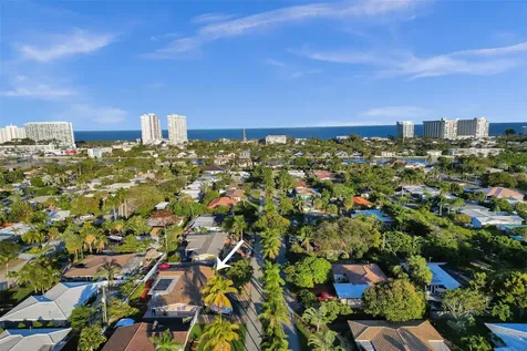 2585 SE 3rd Street Pompano Beach FL 33062