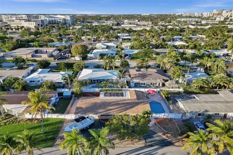 2585 SE 3rd Street Pompano Beach FL 33062