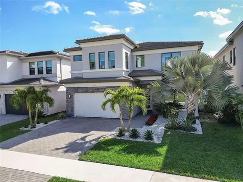 8232 Wildwood Lakes Drive Boca Raton FL 33496