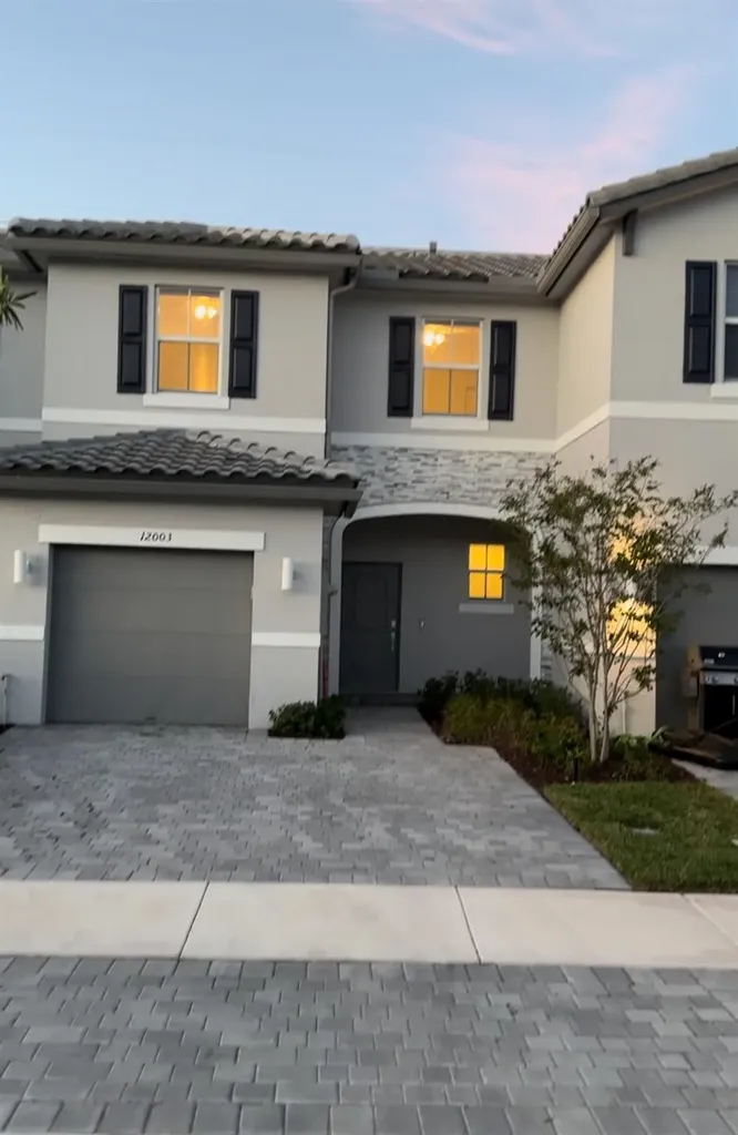 12003 NW 47th Manor Coral Springs FL 33076