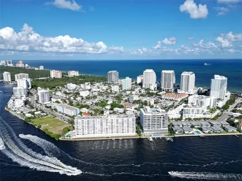 527 Orton Avenue Fort Lauderdale FL 33304