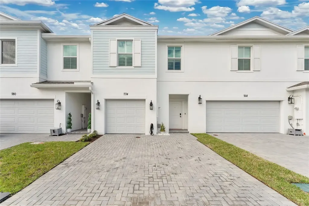774 NE Trailside Run Port St Lucie FL 34983