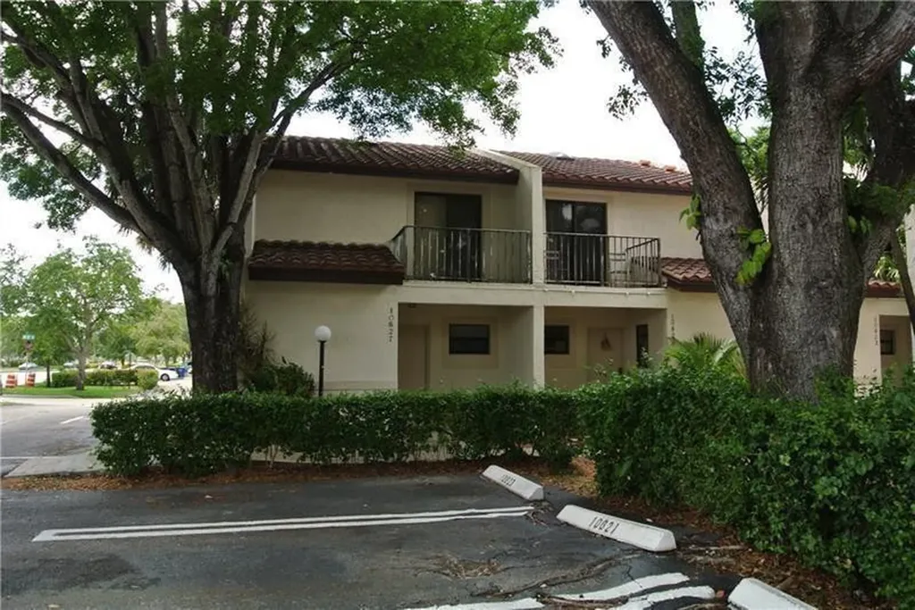 10627 Royal Palm Boulevard Coral Springs FL 33065