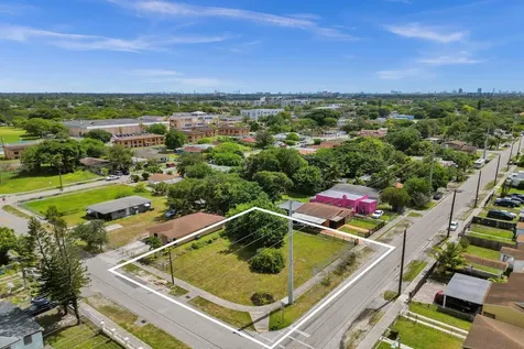 1895 NW 58th Street Miami FL 33142