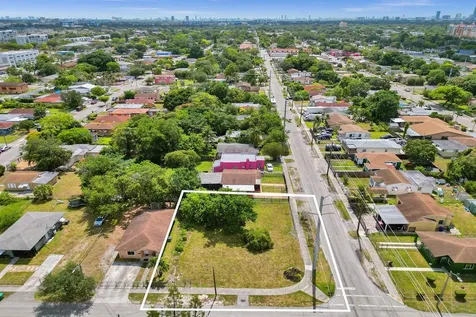 1895 NW 58th Street Miami FL 33142