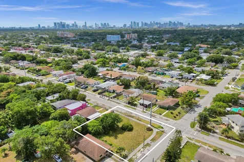 1895 NW 58th Street Miami FL 33142