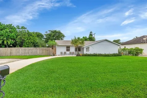 5399 Greenwood Drive Delray Beach FL 33484