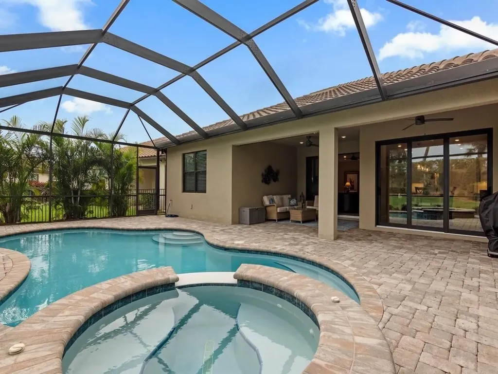 4888 Overton Circle Vero Beach FL 32967
