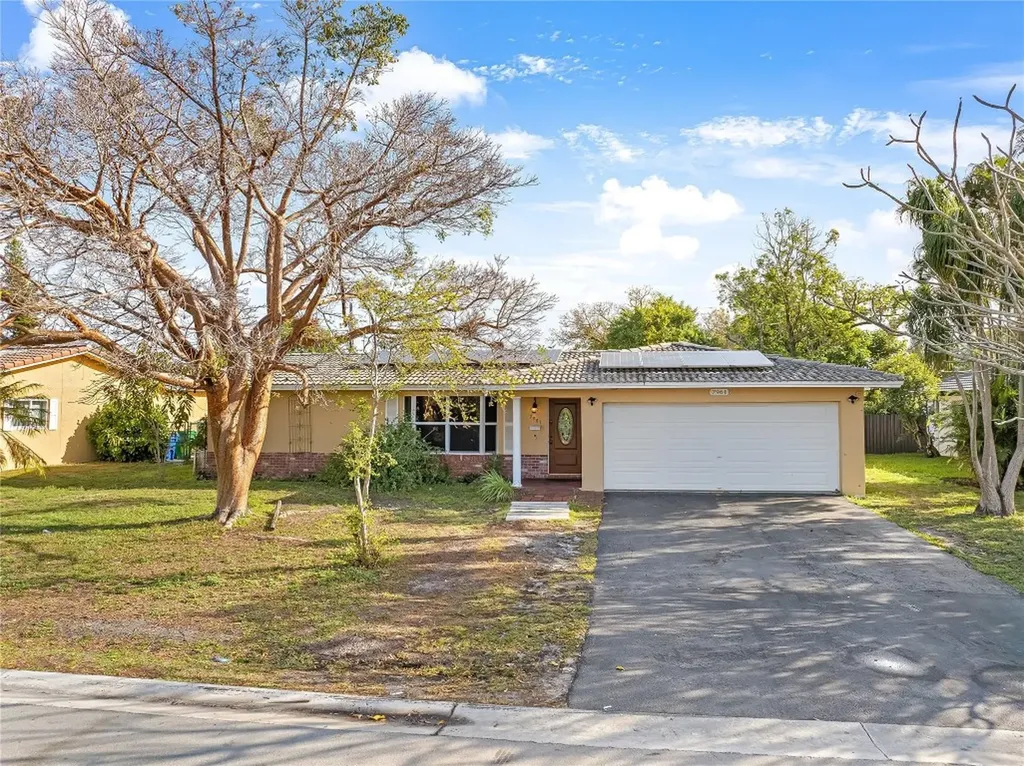 7961 NW 37th Drive Coral Springs FL 33065
