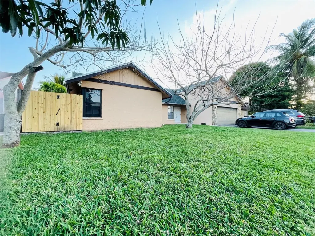 8530 NW 52nd Street Lauderhill FL 33351