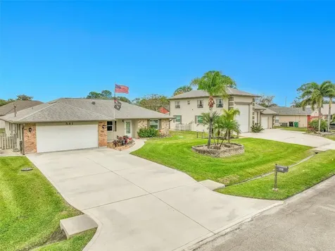 581 NW Colonial Street Port St Lucie FL 34983