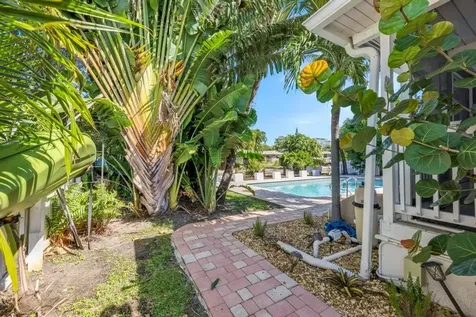 1771 NE 35th Street Oakland Park FL 33334