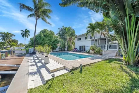 1771 NE 35th Street Oakland Park FL 33334