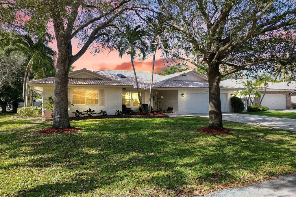 4306 NW 70th Lane Coral Springs FL 33065
