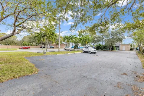 5912 Tyler Street Hollywood FL 33021