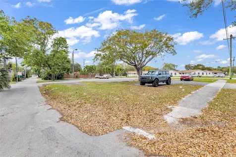 5912 Tyler Street Hollywood FL 33021