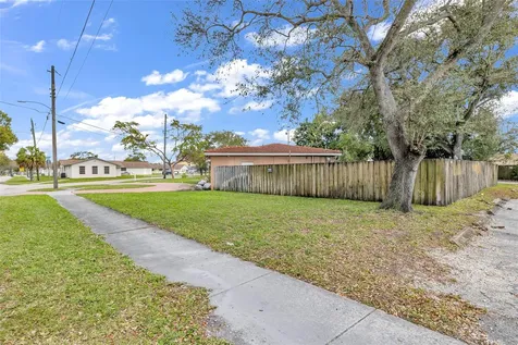 5912 Tyler Street Hollywood FL 33021