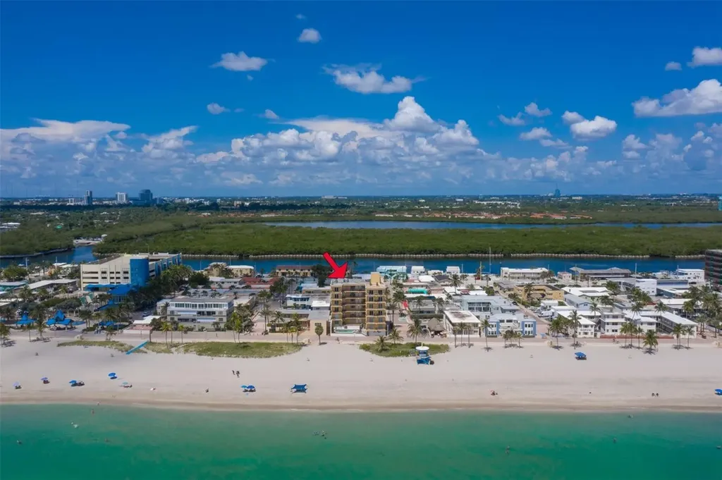 1815 N Surf Road Hollywood FL 33019