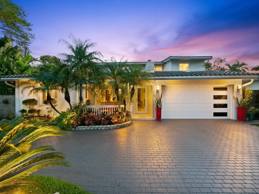2608 NE 21st Court Fort Lauderdale FL 33305