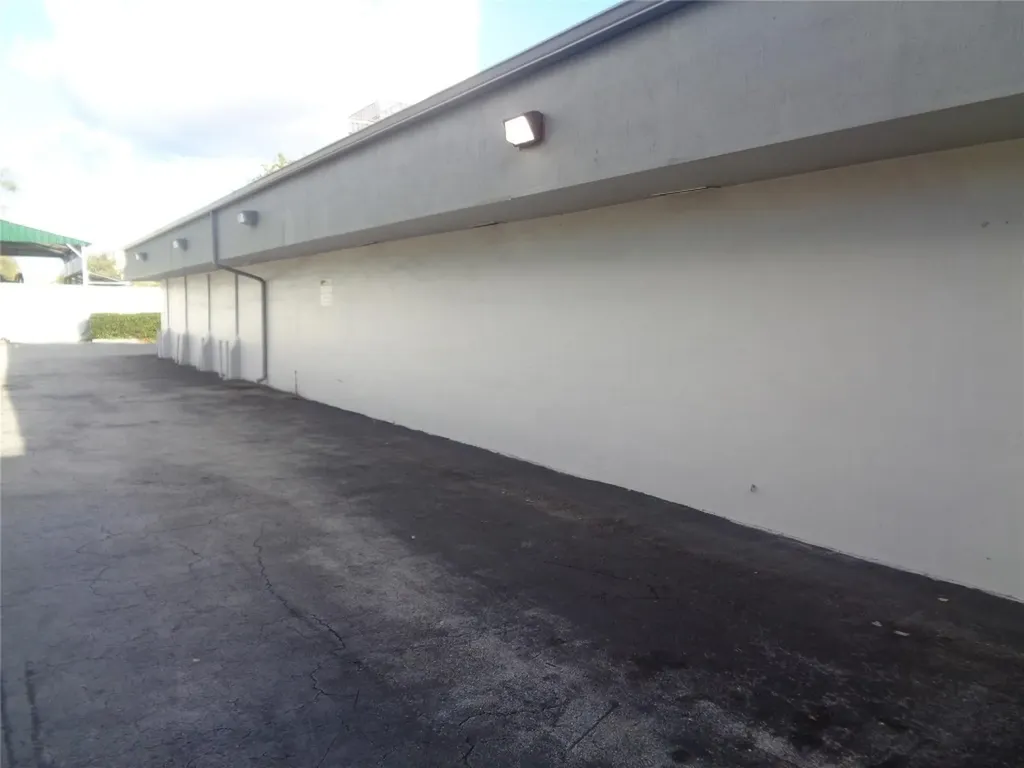 2323 NW 19th Street Fort Lauderdale FL 33311