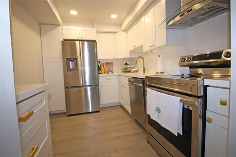 1100 Saint Charles Place Pembroke Pines FL 33026