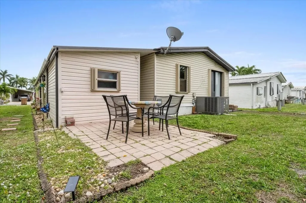 5343 NW 4th Terrace Deerfield Beach FL 33064