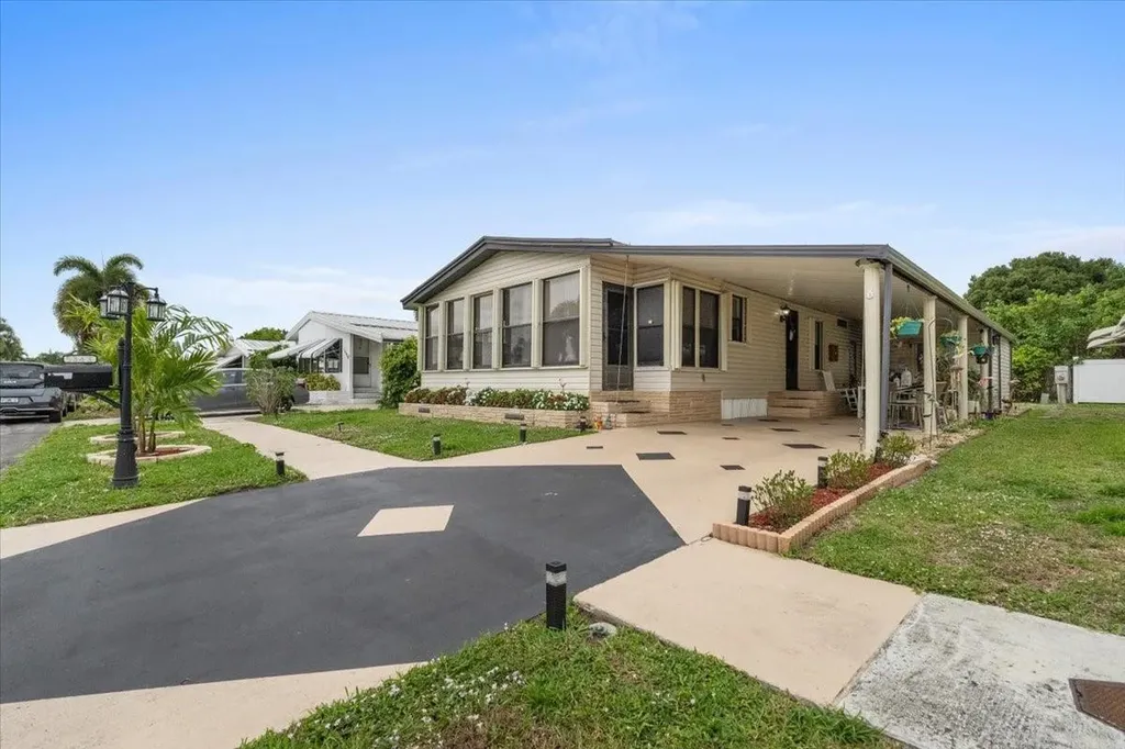 5343 NW 4th Terrace Deerfield Beach FL 33064